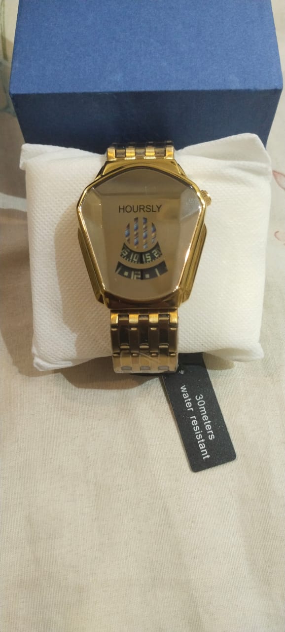 Luxury Locomotive Watch HOURSLY Brand Trend Cool Men’s Wrist Watch Stainless Steel Technology Fashion Quartz Watch For Men