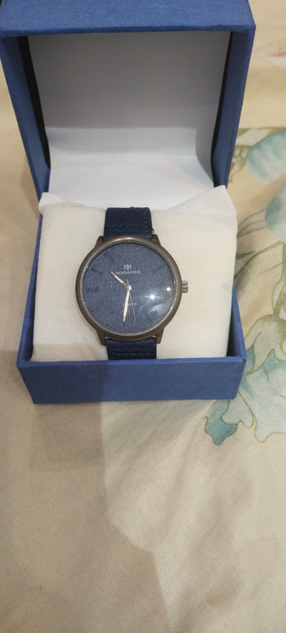 Moonstone Watch: A Fusion of Timeless Elegance and Lunar Inspiration