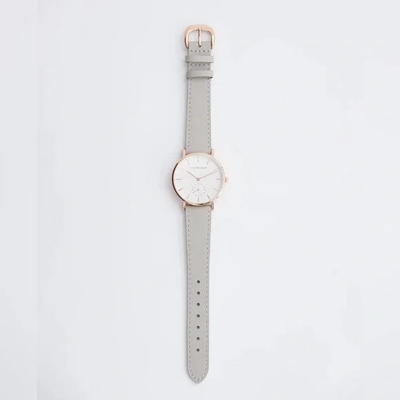 Moonstone Watch: A Fusion of Timeless Elegance and Lunar Inspiration
